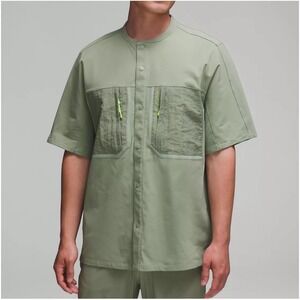 Lululemon Men Water Repellent Hiking Short Sleeve Shirt Green Size XL Casual